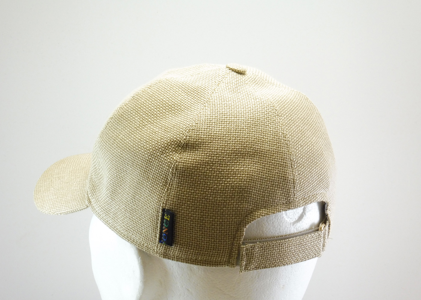 Particolare cappello