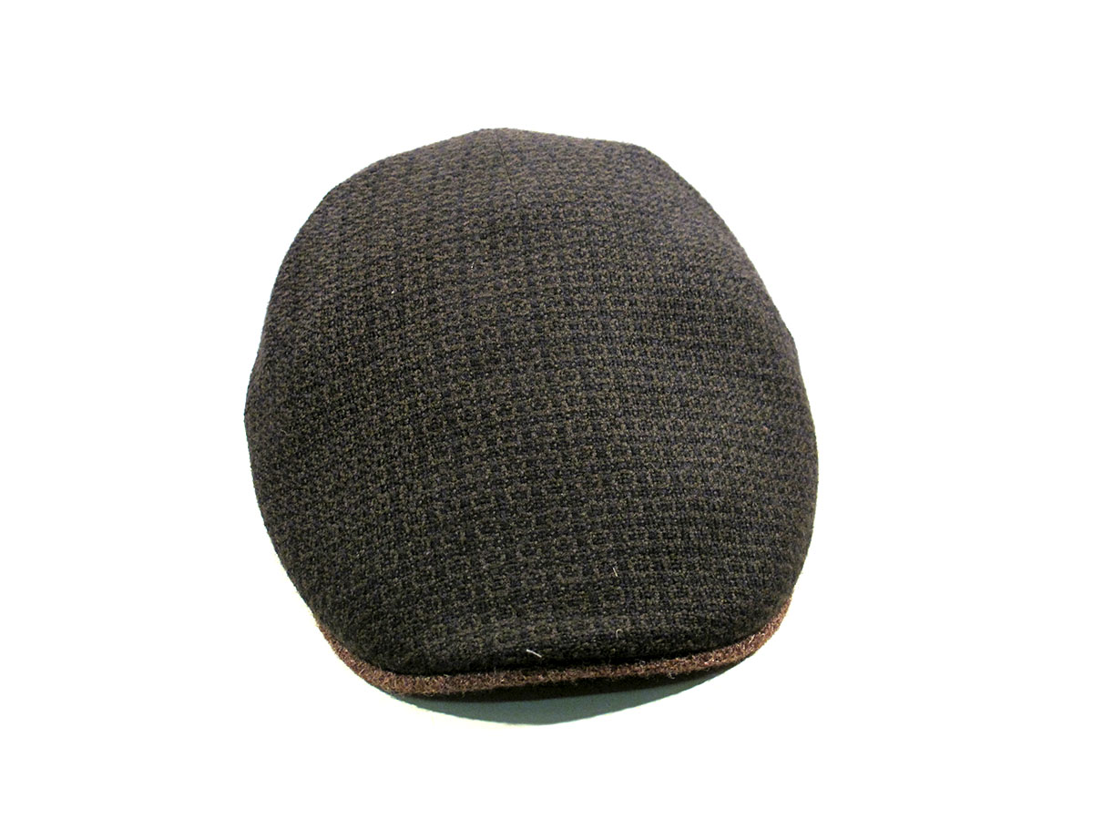 Hat particular