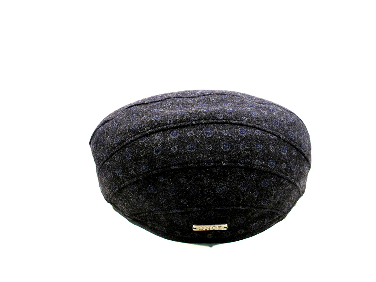 Hat particular
