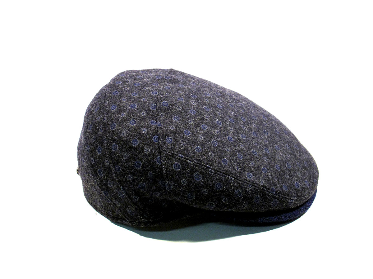 Hat particular