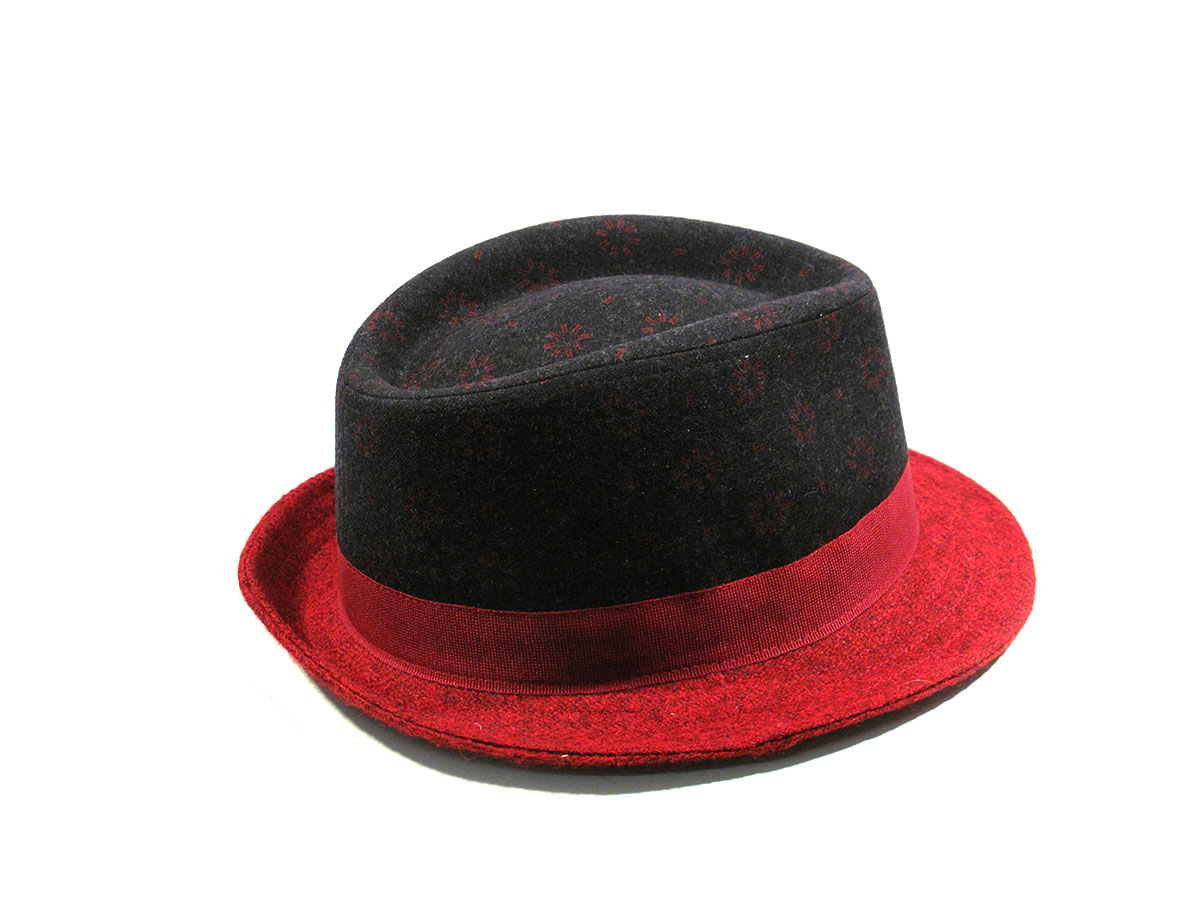 Particolare cappello