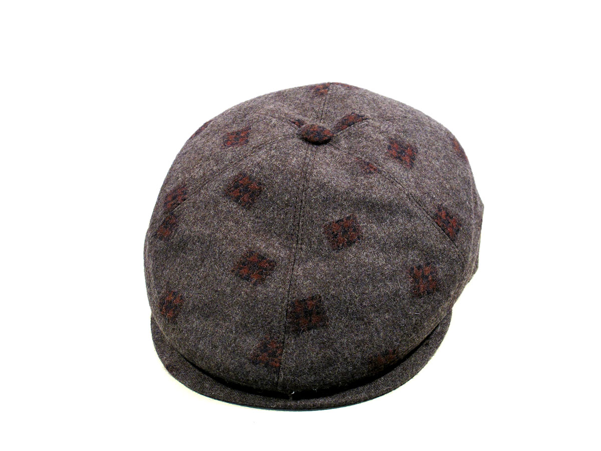 Hat particular
