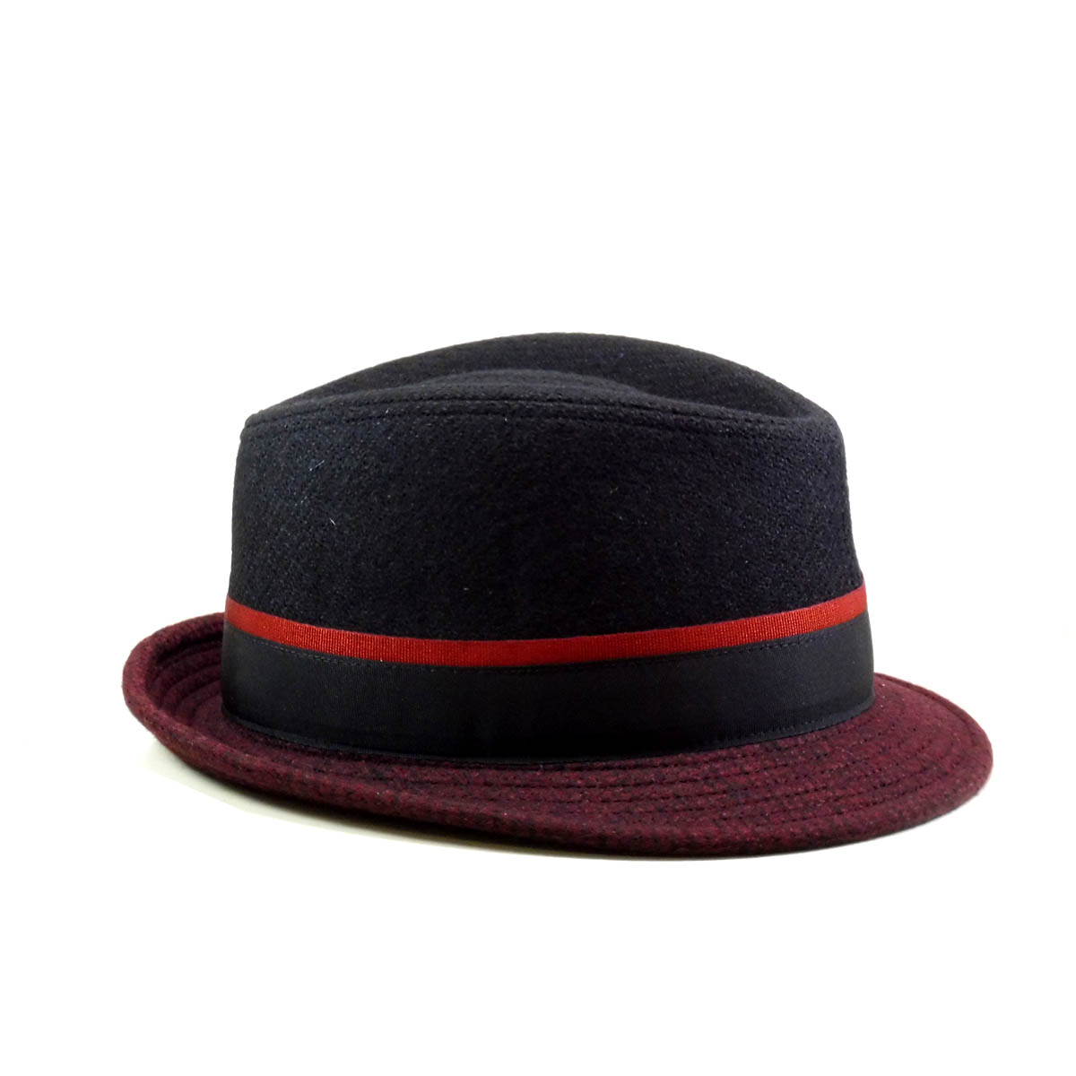 Particolare cappello