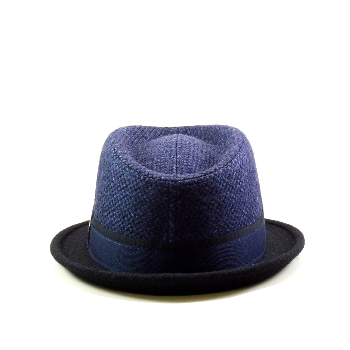 Particolare cappello