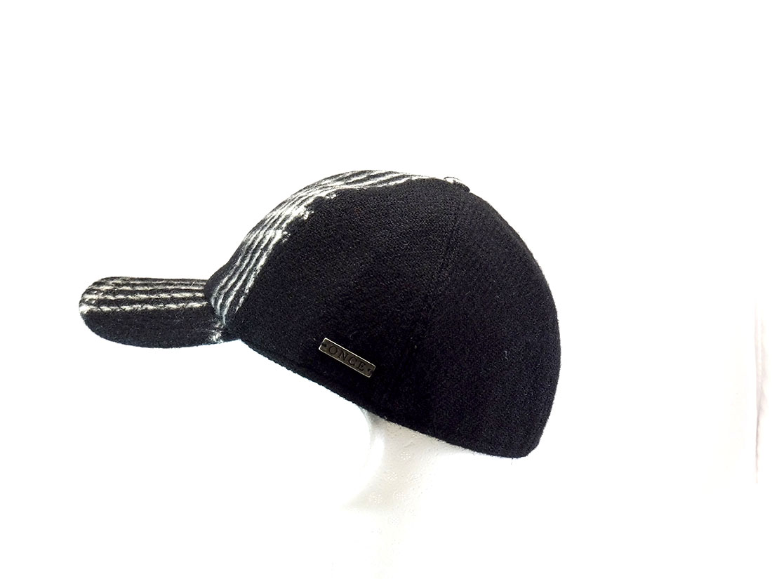 Hat particular