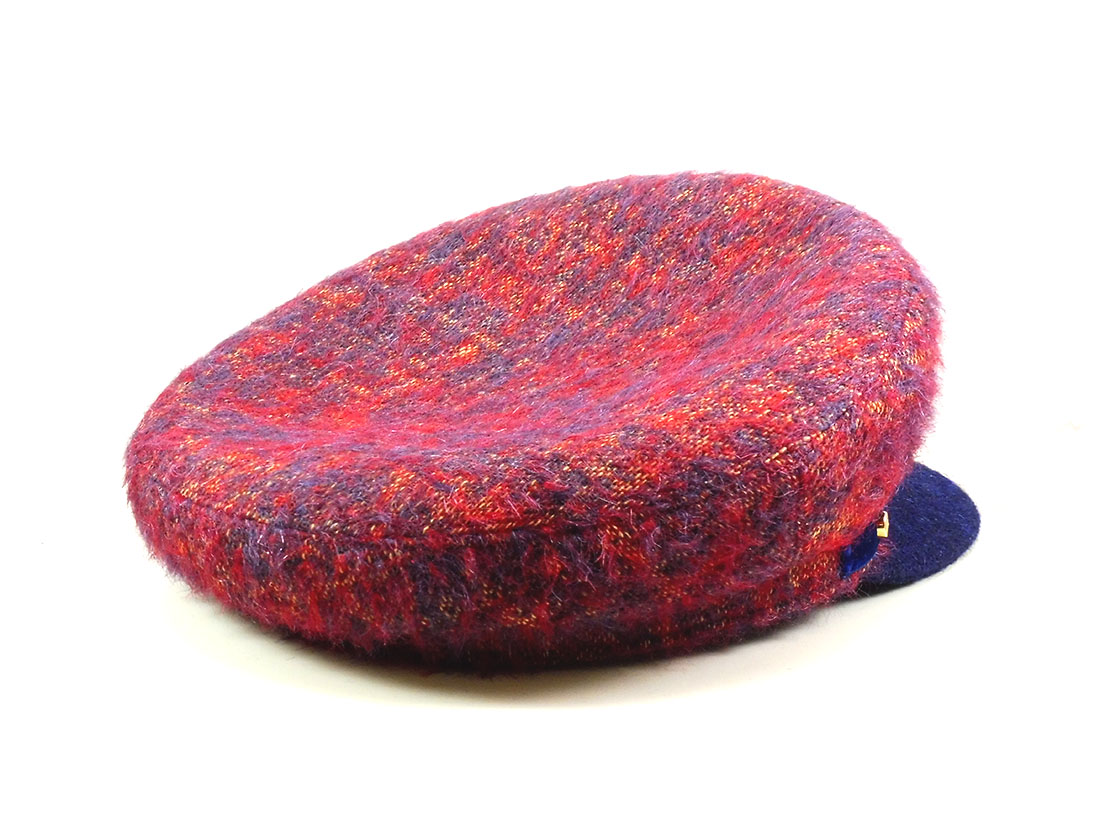 Hat particular