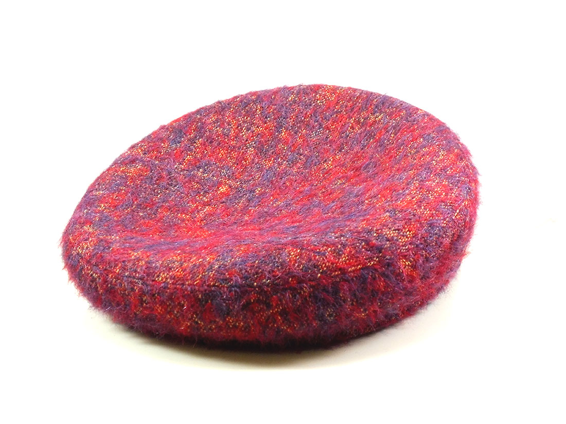 Hat particular