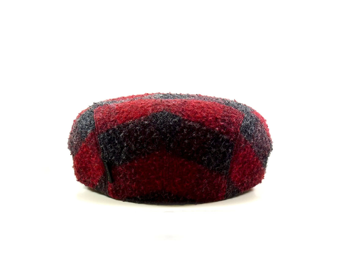Hat particular