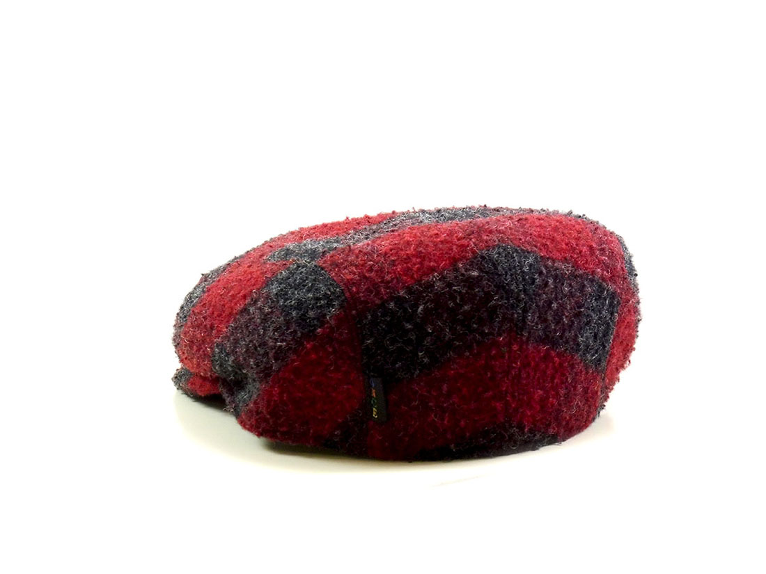 Hat particular