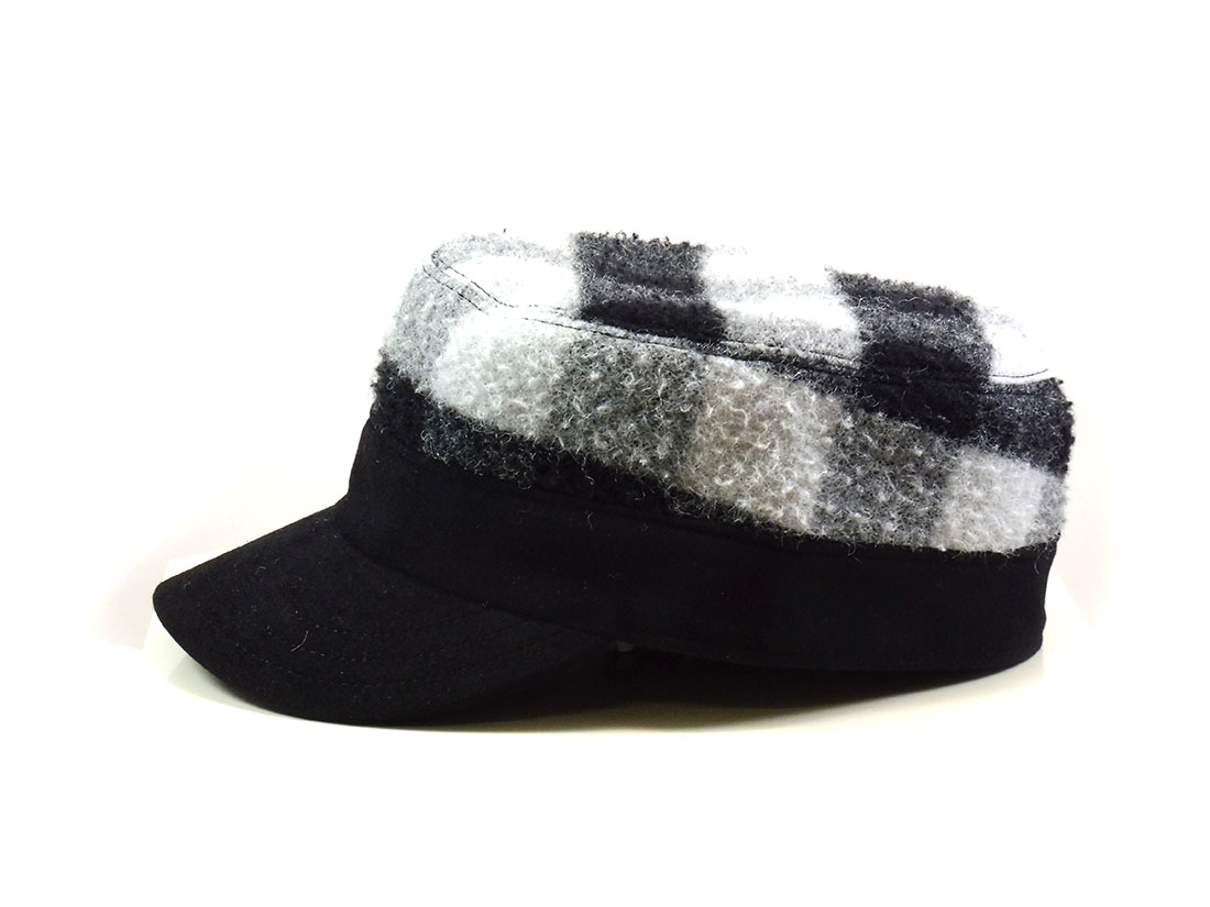 Hat particular