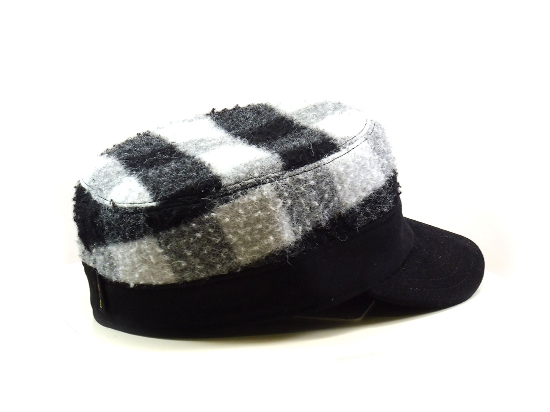 Hat particular