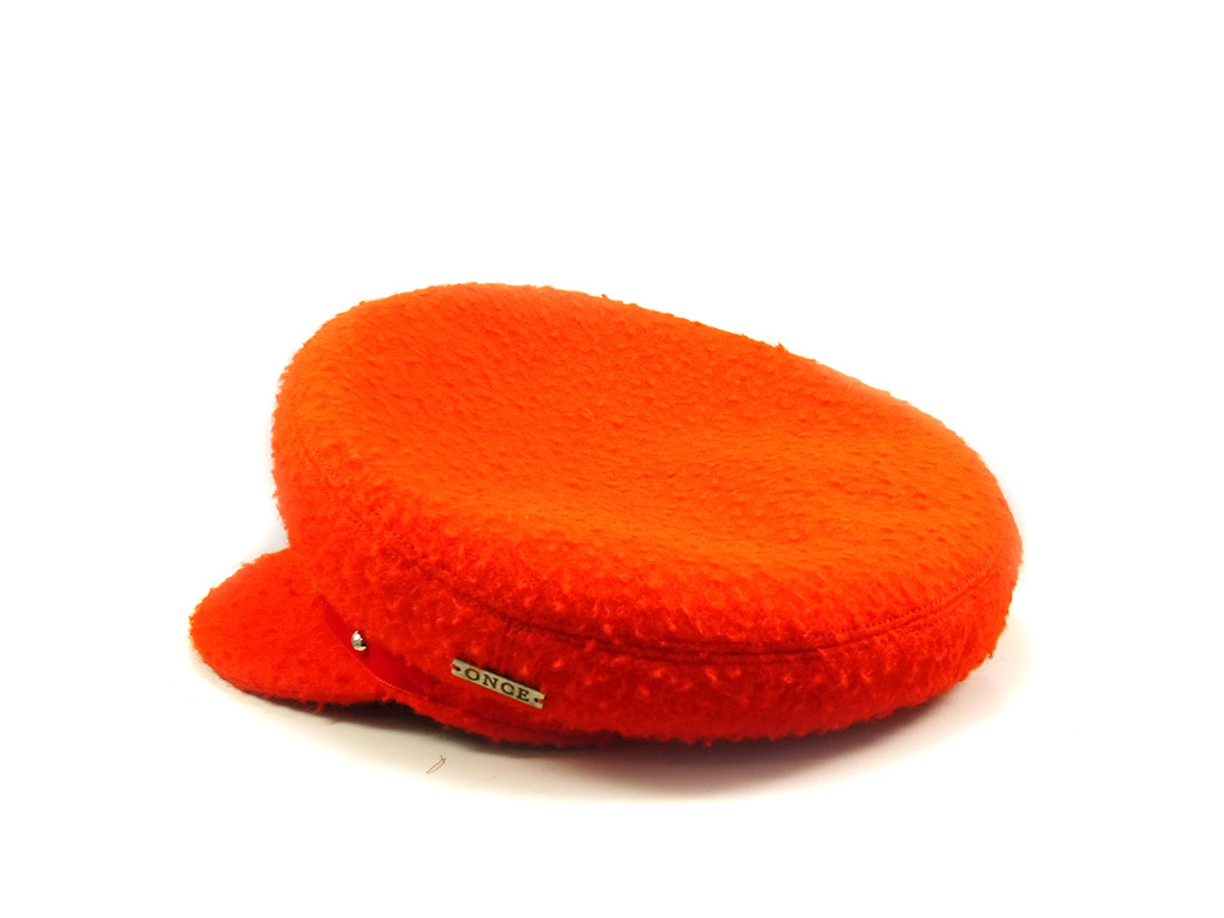 Hat particular
