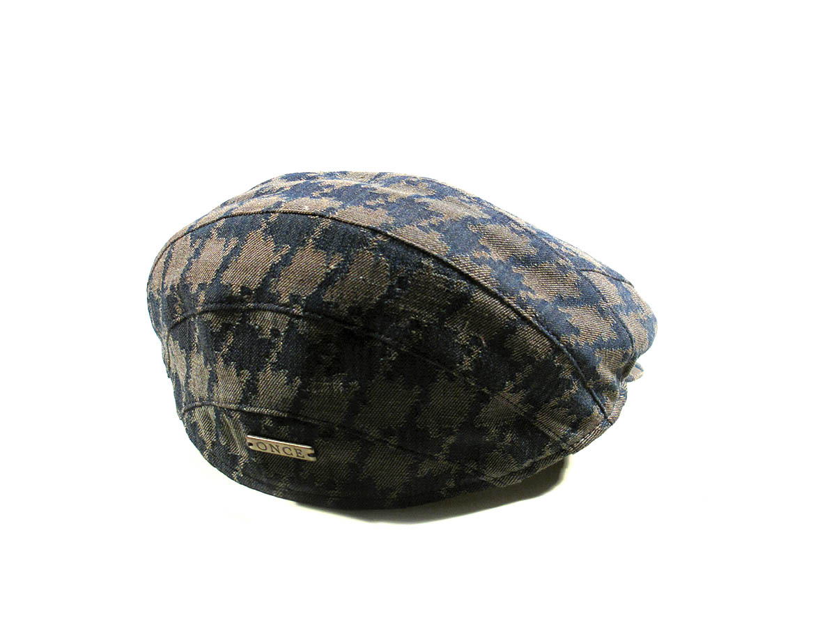 Particolare cappello